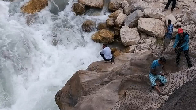 آب ملخ