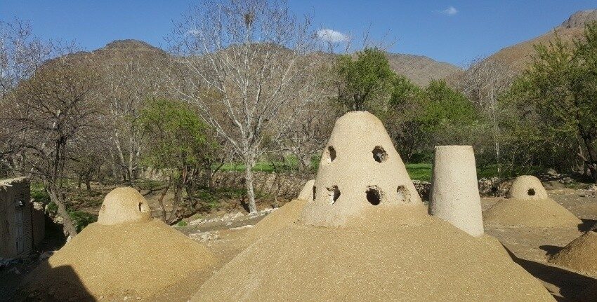 حمام تاریخی برزک