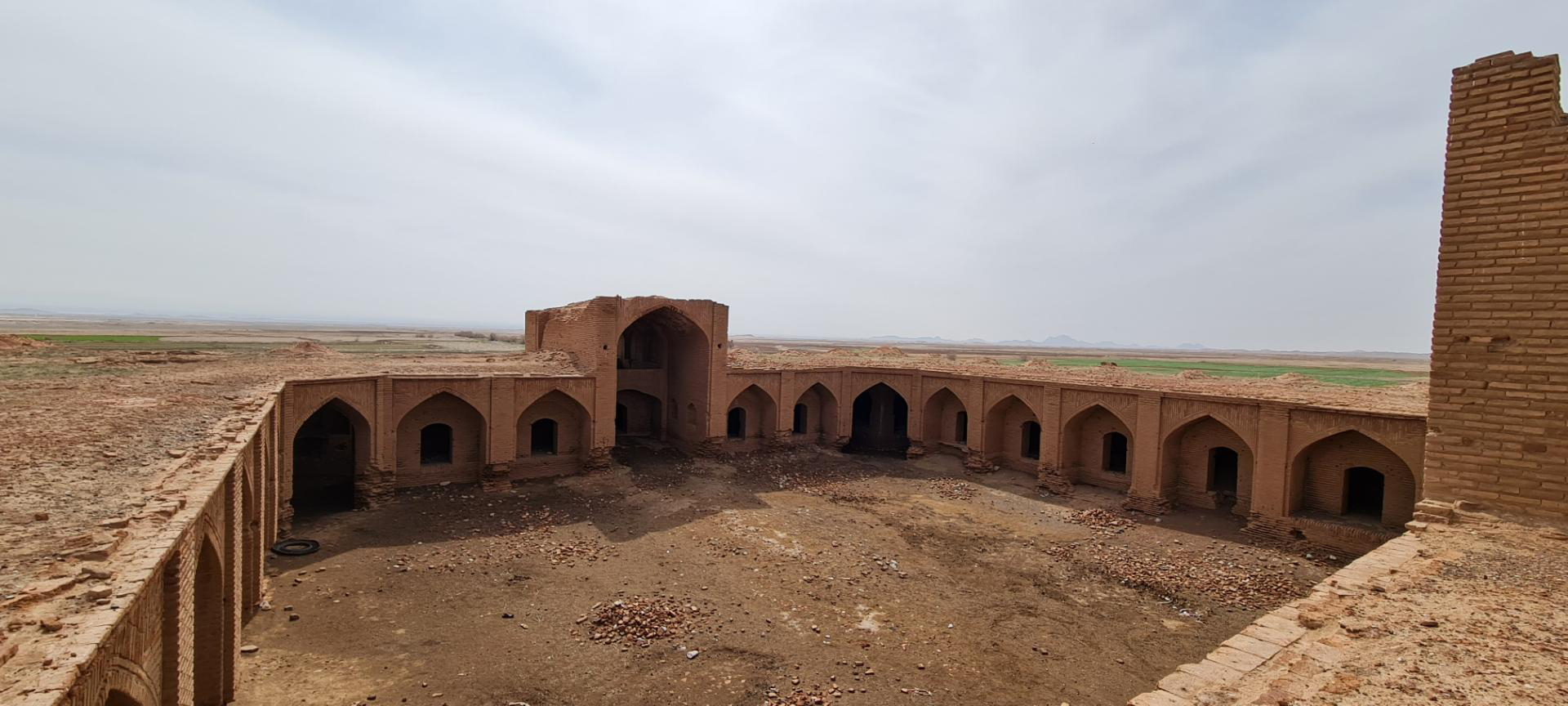 کاروانسرای ریوند داورزن