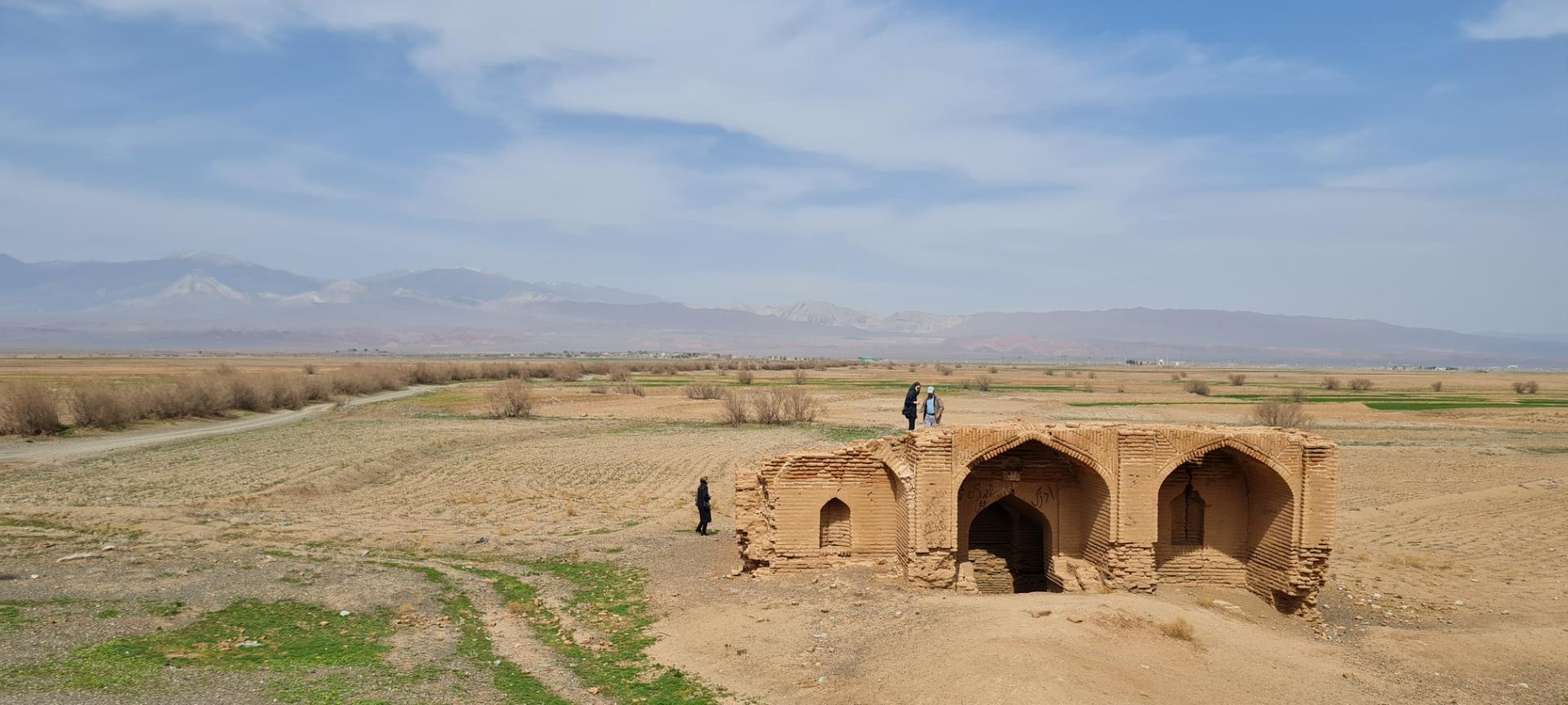 کاروانسرای ریوند داورزن