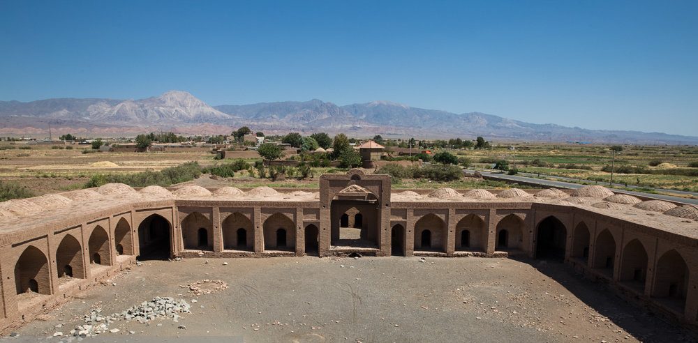 کاروانسرای مهر داورزن 