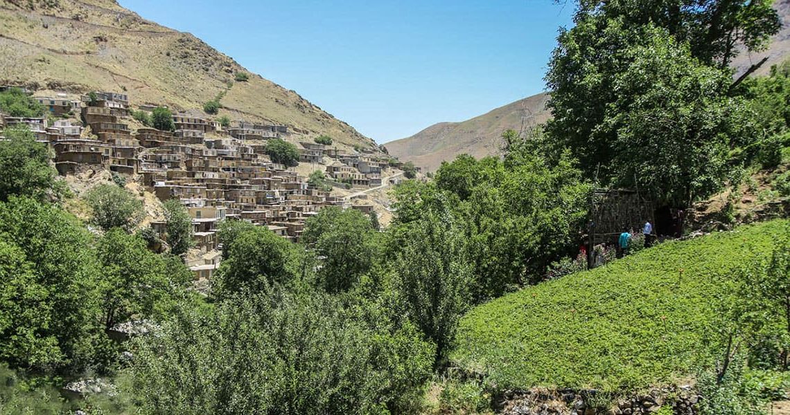 سیری در قم