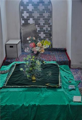 آرامگاه ابوالمفاخر قاین