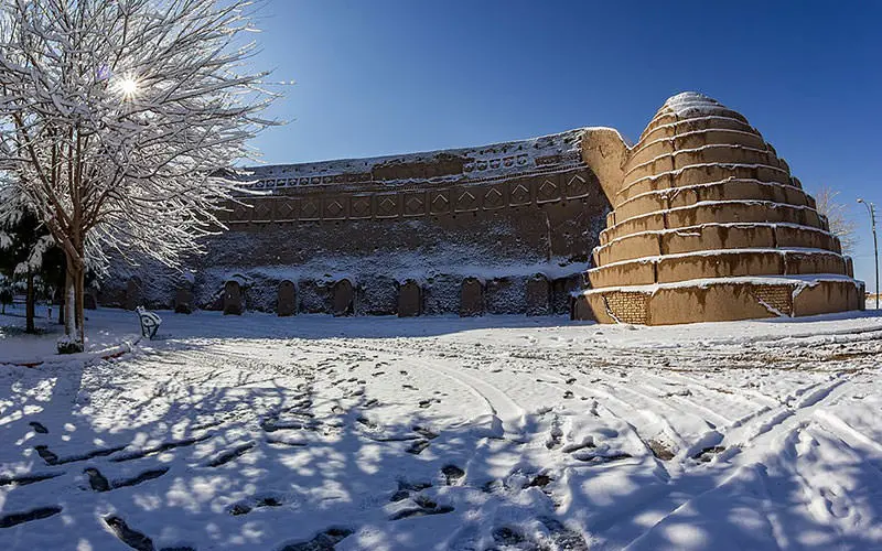 یخدان های دوقلوی سیرجان