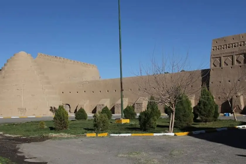 یخدان های دوقلوی سیرجان
