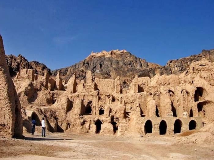 تمدن جیرفت و گنجینه هایش تمدن جیرفت و گنجینه هایش