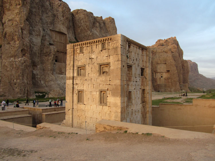 کعبه زرتشت کعبه زرتشت