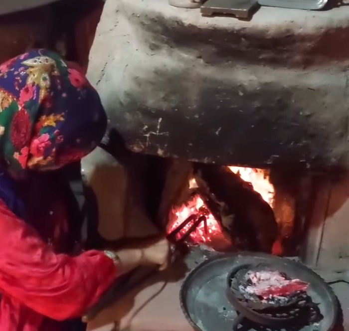 اقامتگاه بومگردی ننه گل ابرو هچیرود