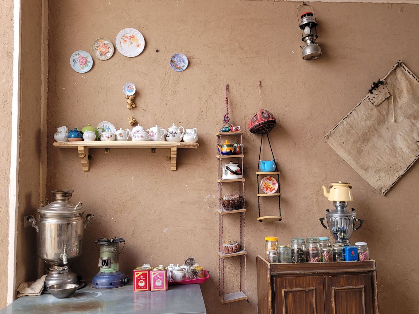 اقامتگاه بومگردی گلناردخت لنگر