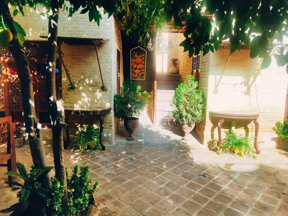 اقامتگاه سنتی آبان شیراز اقامتگاه سنتی آبان شیراز