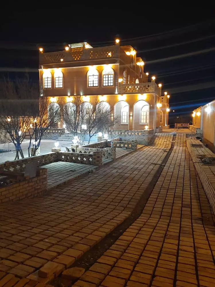 اقامتگاه بومگردی شمس العماره باغستان اقامتگاه بومگردی شمس العماره باغستان