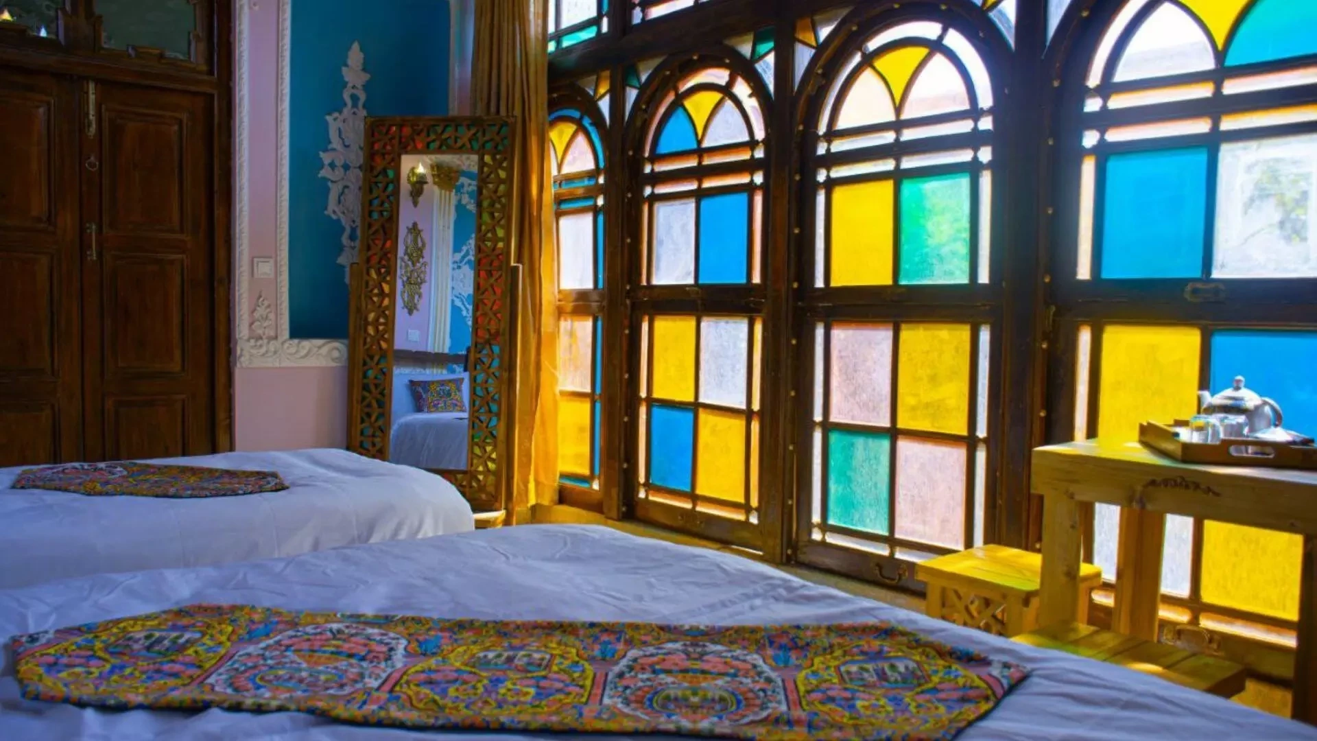 اقامتگاه سنتی تابش شیراز