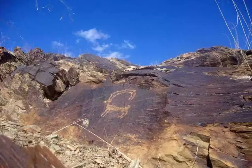 سنگ نگاره های روستای جوباده سنگ نگاره های روستای جوباده