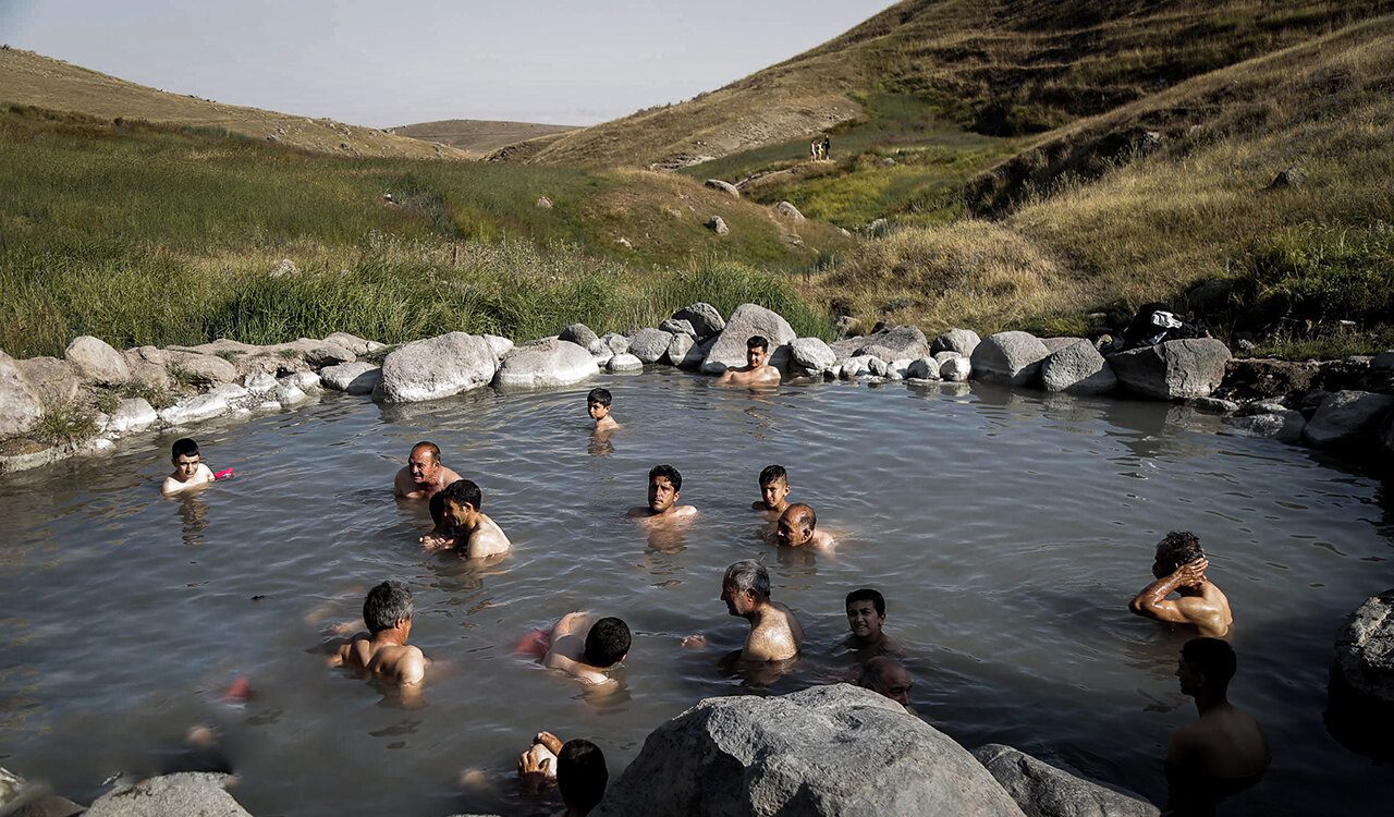 چشمه آبگرم قره شیران اردبیل