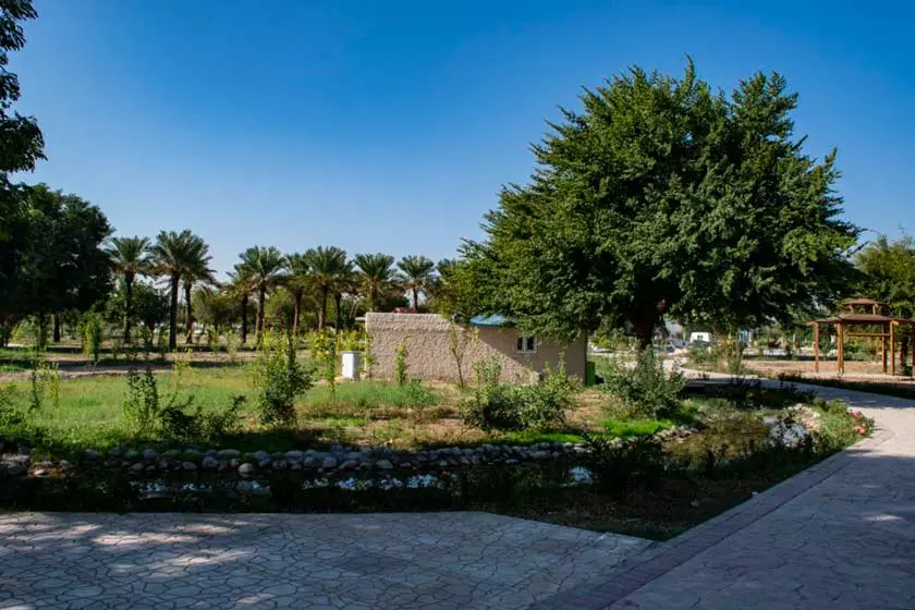 دهکده گردشگری ساحلی والفجر