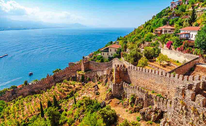 بهترین زمان سفر به آنتالیا 