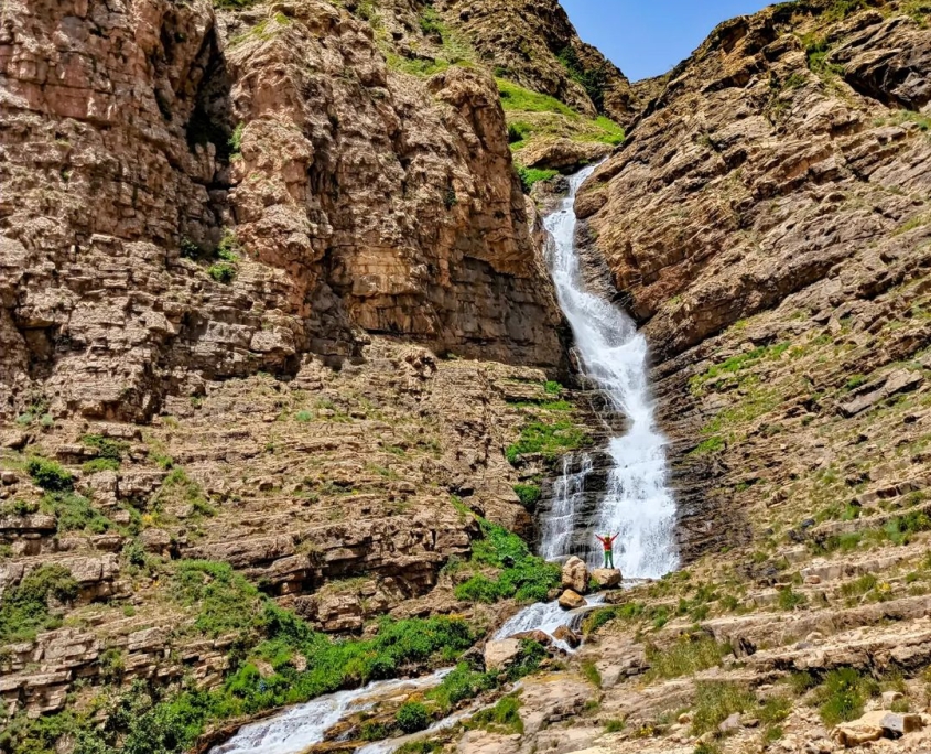 آبشار سیاه چشمان