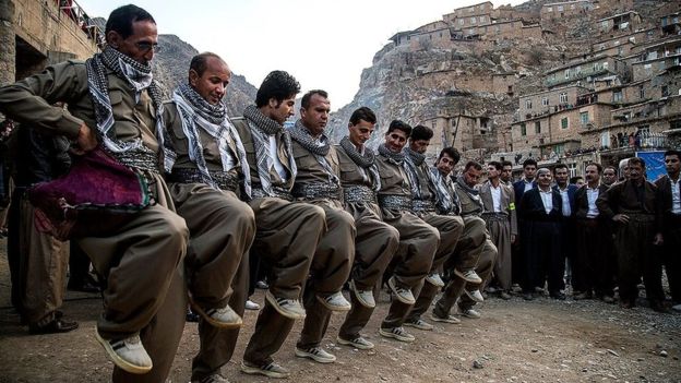 آشنایی با موسیقی، رقص و سازهای کردی آشنایی با موسیقی، رقص و سازهای کردی