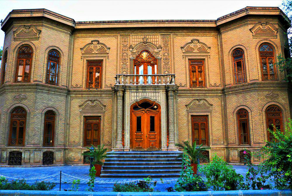 موزه آبگینه و سفالینههای ایران موزه آبگینه و سفالینههای ایران