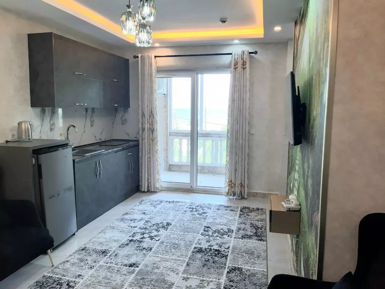 هتل آپارتمان مازیار بندرانزلی