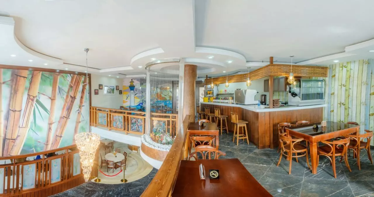 هتل مدائن بندرانزلی