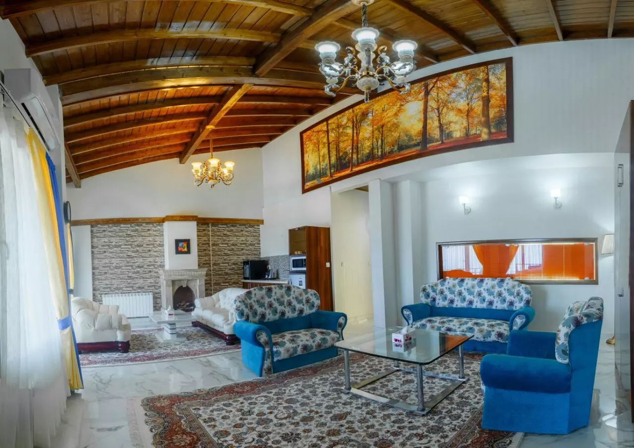 هتل مدائن بندرانزلی