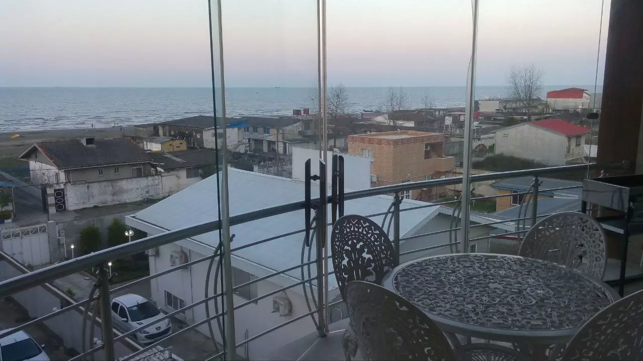هتل مدائن بندرانزلی