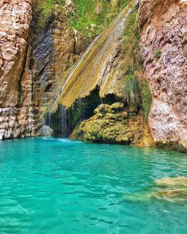 آبشار درزو آبشار درزو