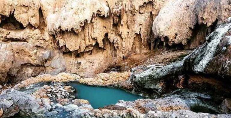 چشمه آبگرم گنو