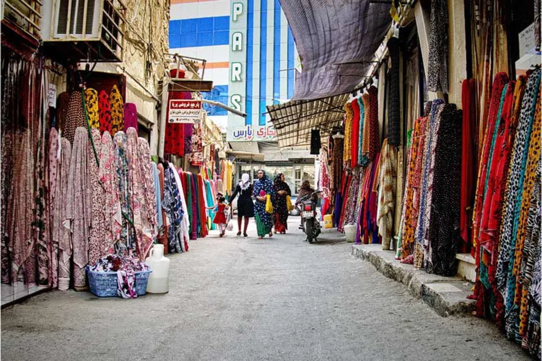 بازار لاری ها و اوزی ها