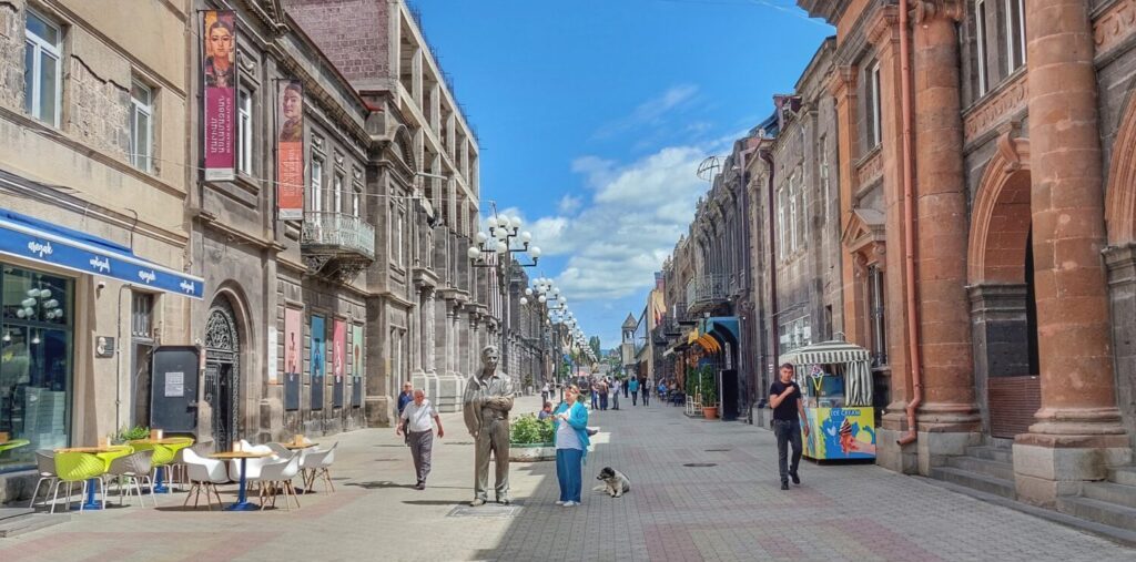 جاهای دیدنی گیومری
