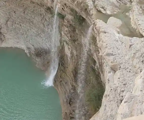 آبشار چاویز (مهران)
