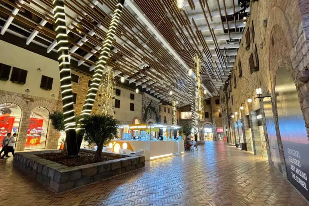 اوت لت ویلیج دبی