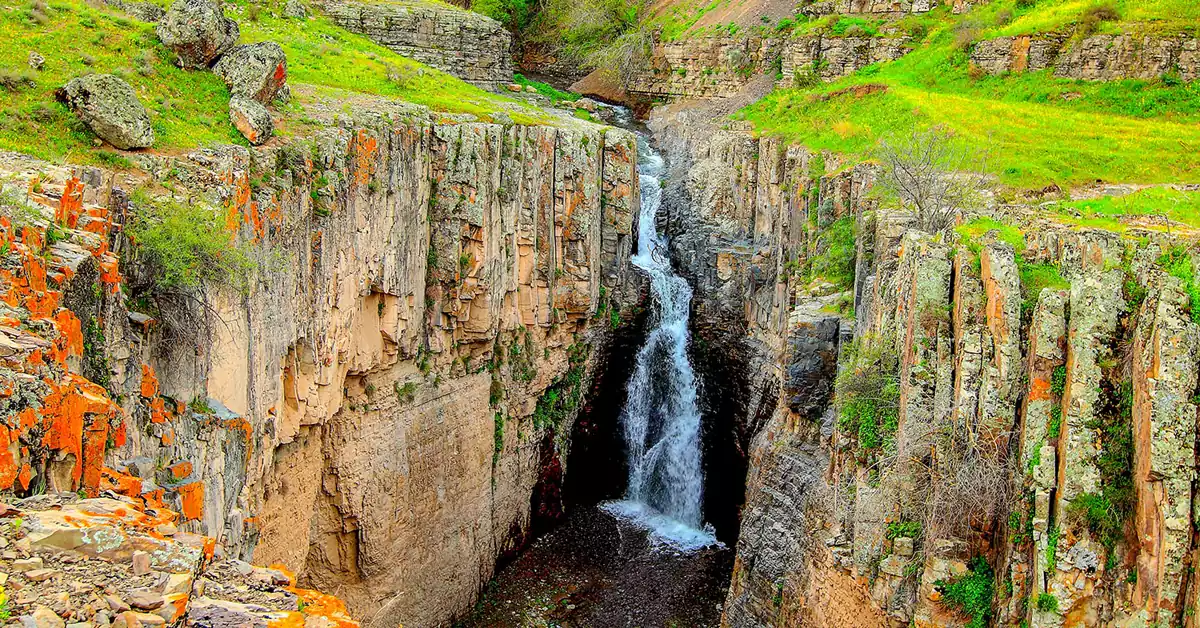 آبشار دومولی آبشار دومولی