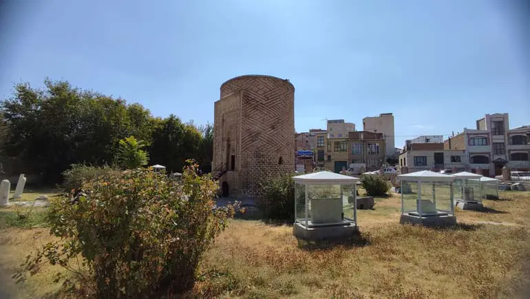 برج سه گنبد ارومیه برج سه گنبد ارومیه