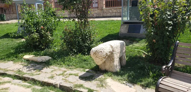 برج سه گنبد ارومیه برج سه گنبد ارومیه