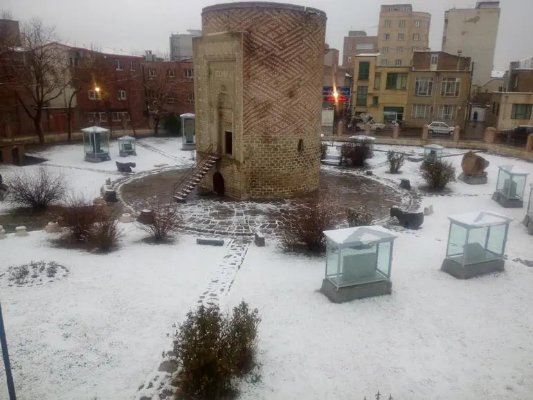 برج سه گنبد ارومیه برج سه گنبد ارومیه