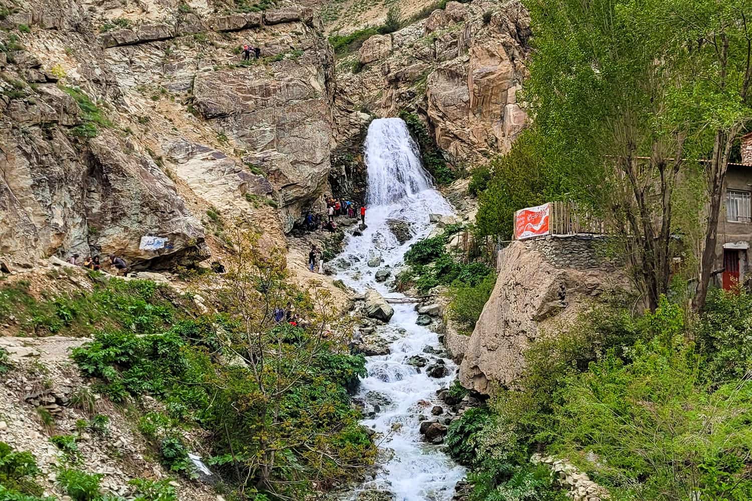 آبشار شکرآب