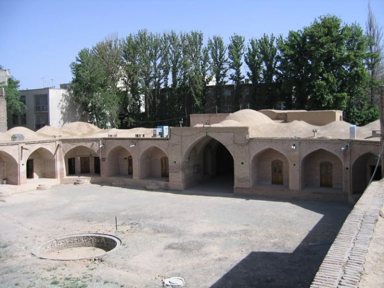 کاروانسرای شاه عباسی کرج