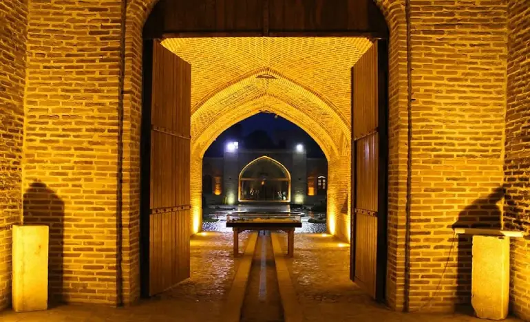 کاروانسرای شاه عباسی کرج